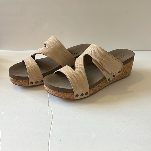 NWOT. GOLD CORKY’S ZIPADEE CORK WEDGE. NEVER WORN - Picture 2 of 5